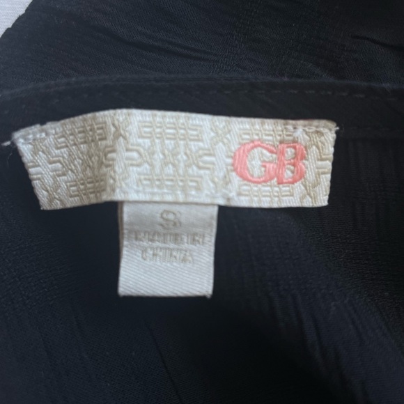 black tie in the front crop top! - Picture 5 of 5